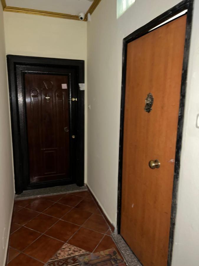 Evis House Apartamento Tirana Exterior foto