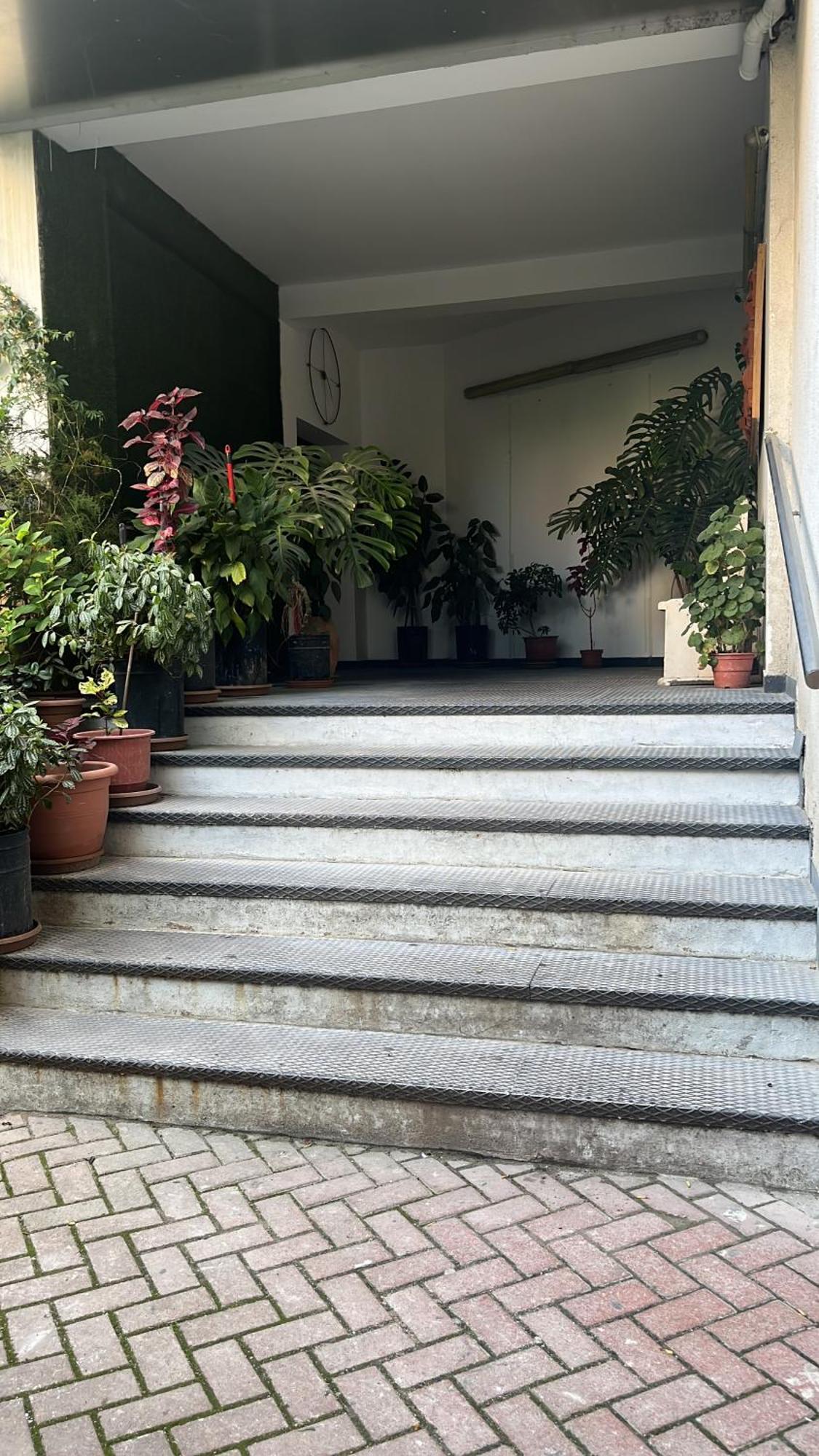 Evis House Apartamento Tirana Exterior foto